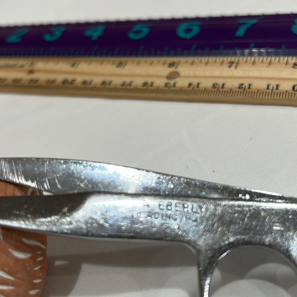 Vintage Nip Clip palm scissors used for knitting, embroidery, crochet work - Picture 5 of 5